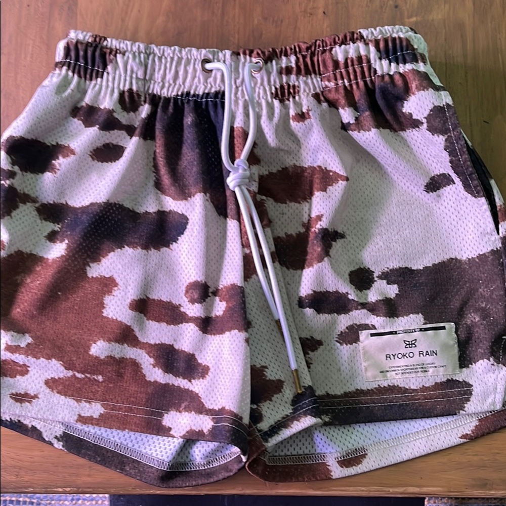 Men's Athletic Shorts - Brown Camo